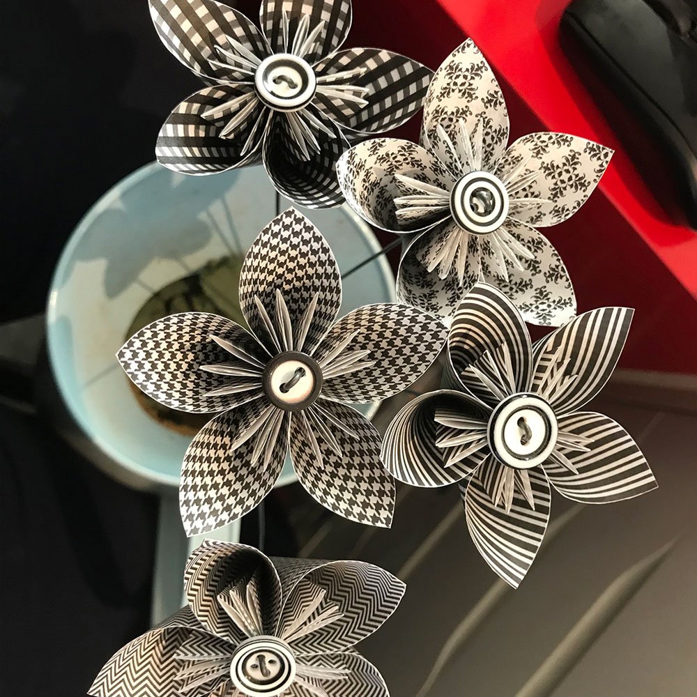 Checked Designer Flower (Small) - Image 3